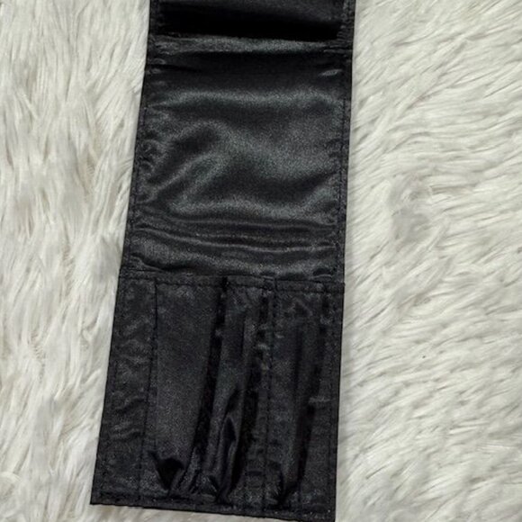 IT Cosmetics Heavenly Luxe Airbrush Blush No 20 + Golden Bronze Brush Case Set - Picture 9 of 14